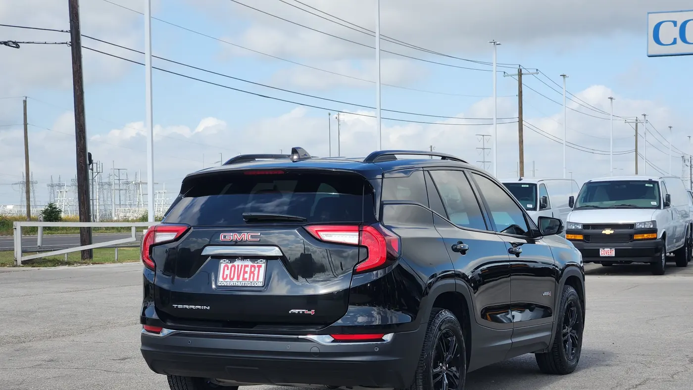 2023 GMC Terrain AT4