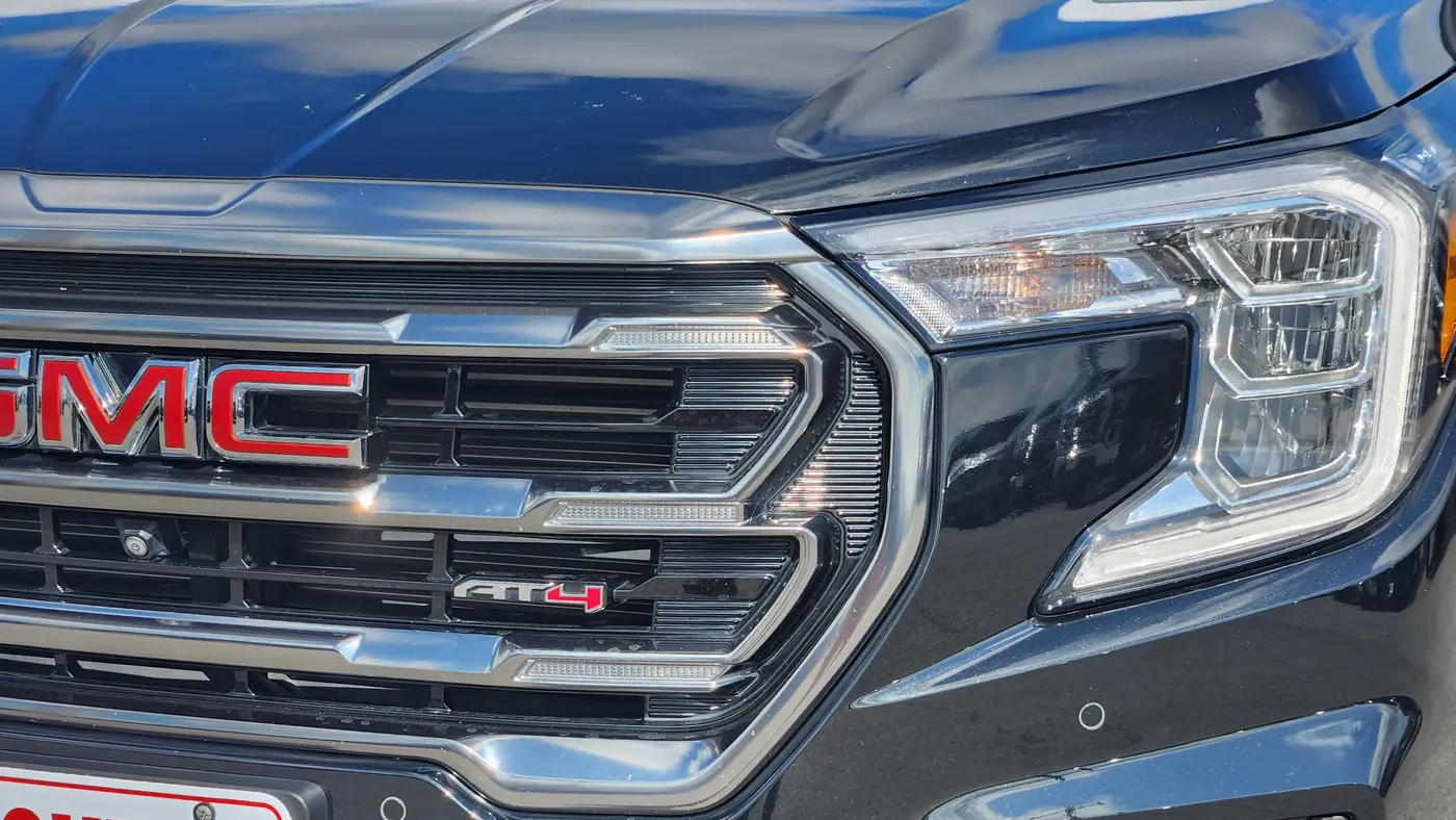 2023 GMC Terrain AT4