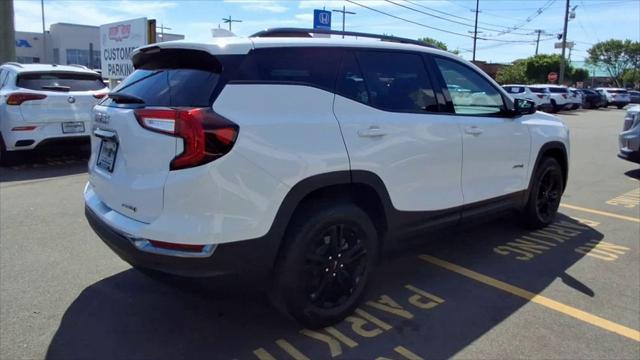 2024 GMC Terrain AT4