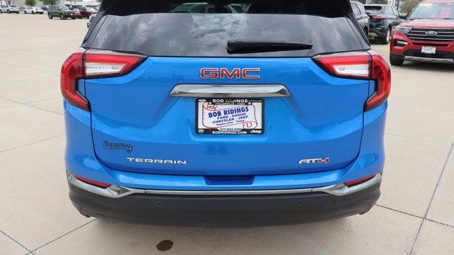 2024 GMC Terrain AT4