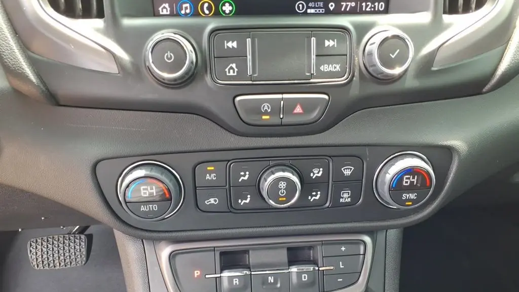 2024 GMC Terrain AT4