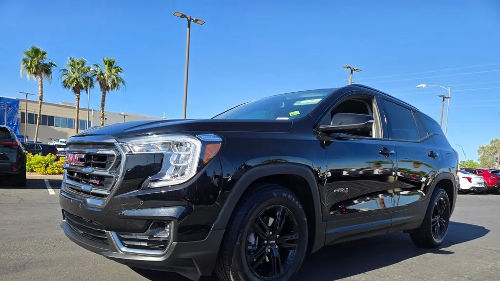 2023 GMC Terrain AT4