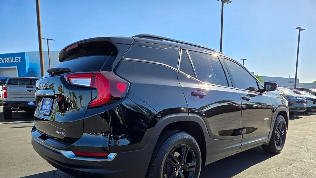 2023 GMC Terrain AT4