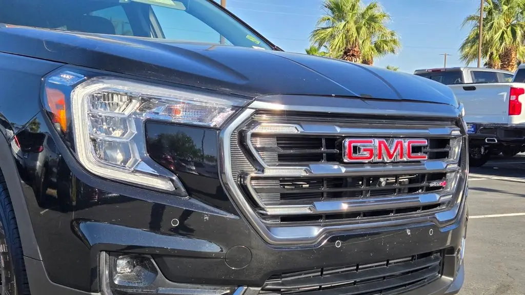 2023 GMC Terrain AT4
