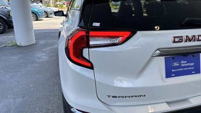 2022 GMC Terrain AT4