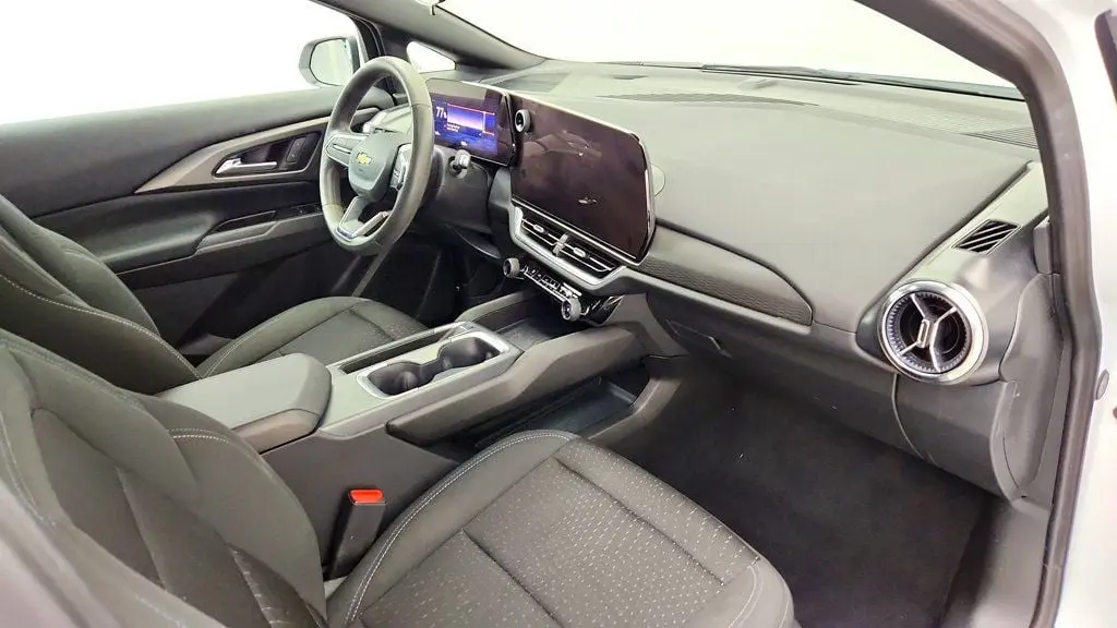 2025 Chevrolet Equinox - $21,995