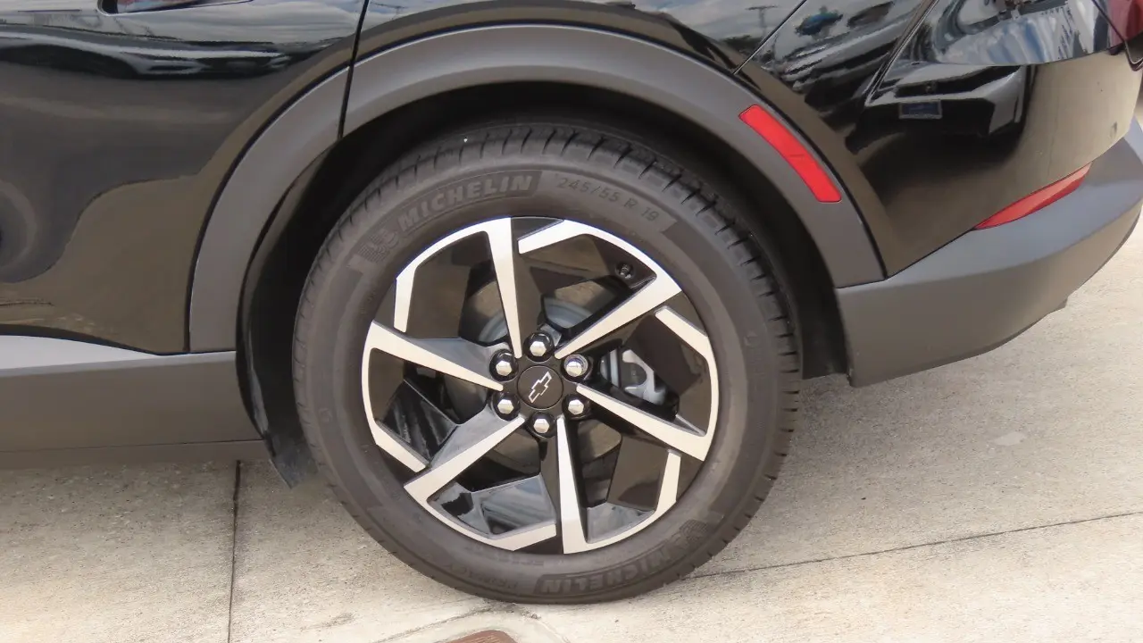 2026 Chevrolet Equinox EV LT 1