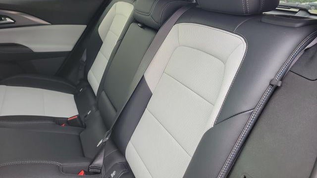 2025 Chevrolet Equinox EV LT 2