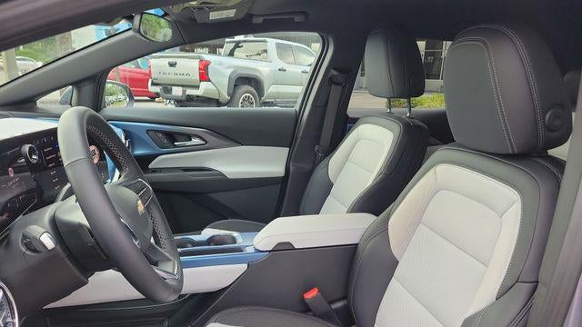 2025 Chevrolet Equinox EV LT 2