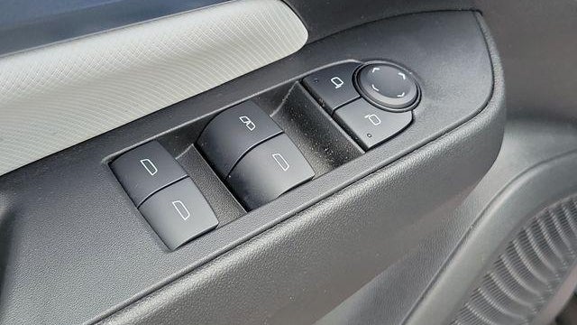 2025 Chevrolet Equinox EV LT 2
