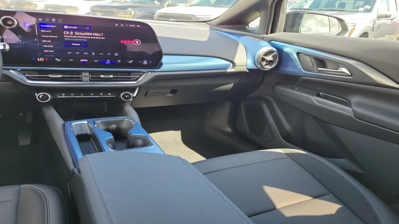2026 Chevrolet Equinox EV LT 2