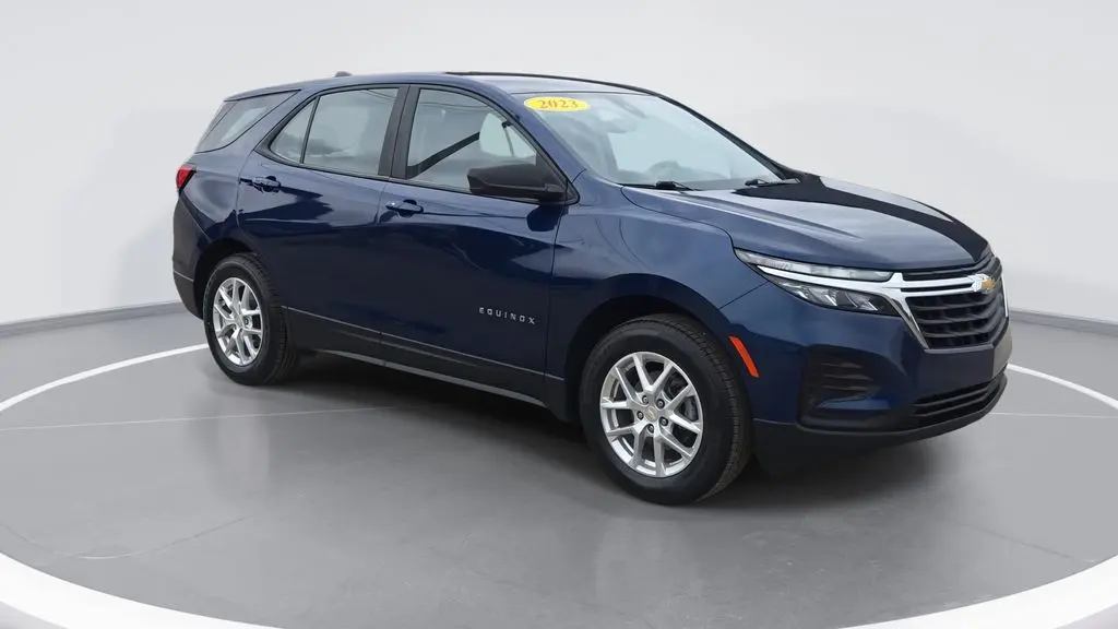 2023 Chevrolet Equinox LS