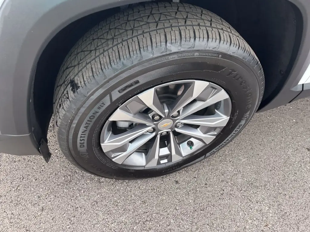 2026 Chevrolet Equinox - $27,855