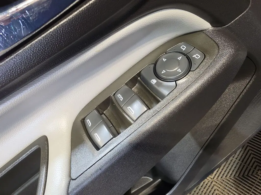 2023 Chevrolet Equinox - $16,894