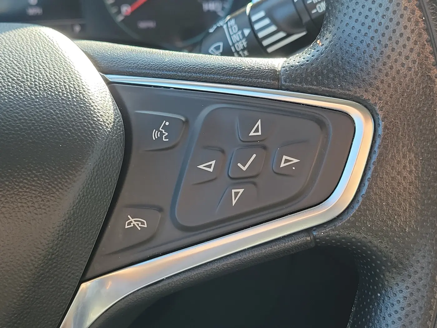 2024 Chevrolet Equinox - $14,990