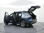 2025 Equinox Thumbnail 31