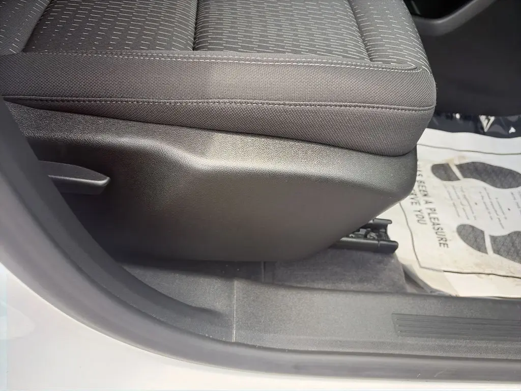2025 Chevrolet Equinox - $23,560
