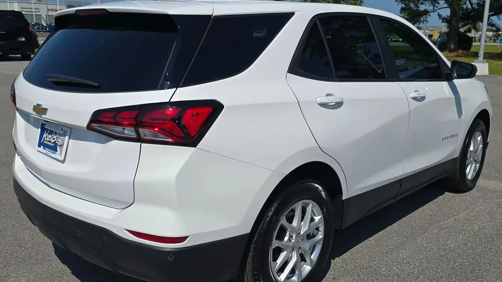 2024 Chevrolet Equinox LS