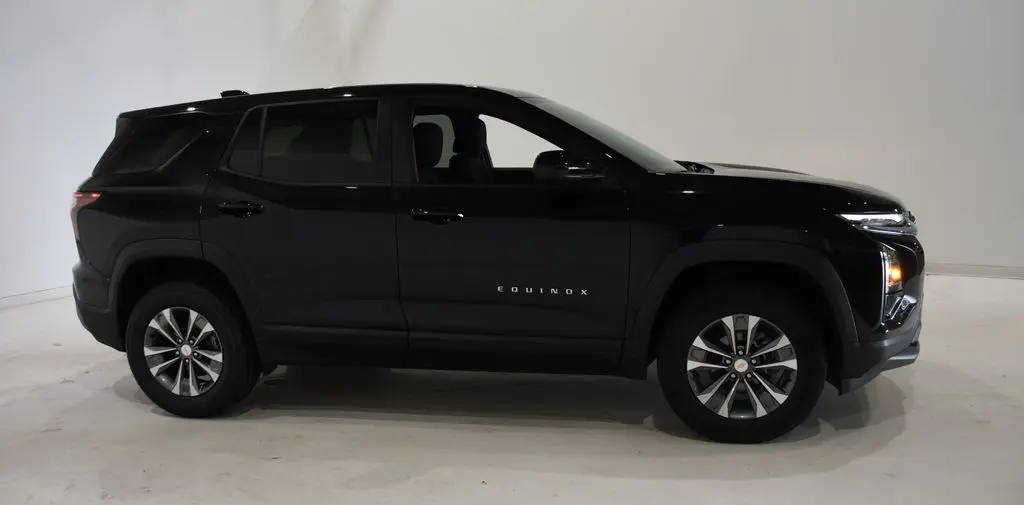 2025 Chevrolet Equinox - $21,900