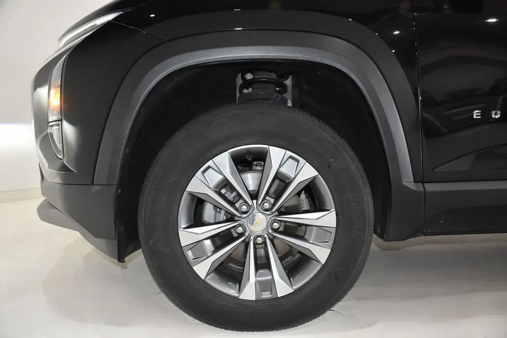2025 Chevrolet Equinox - $21,900