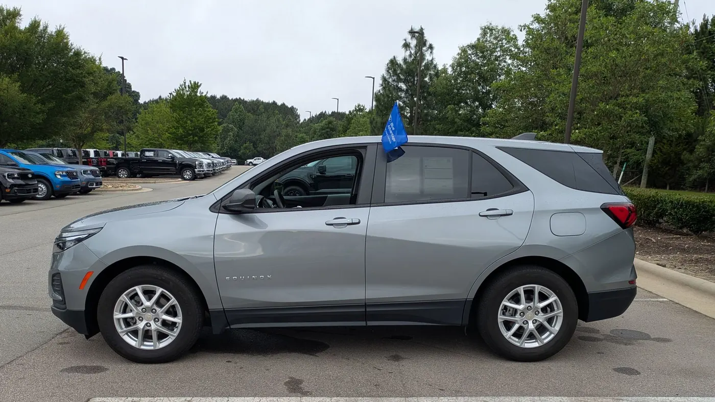 2023 Chevrolet Equinox LS