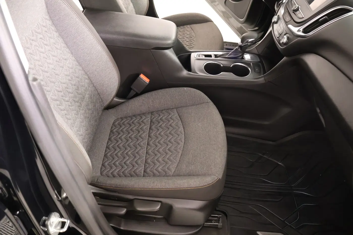 2023 Chevrolet Equinox - $18,197