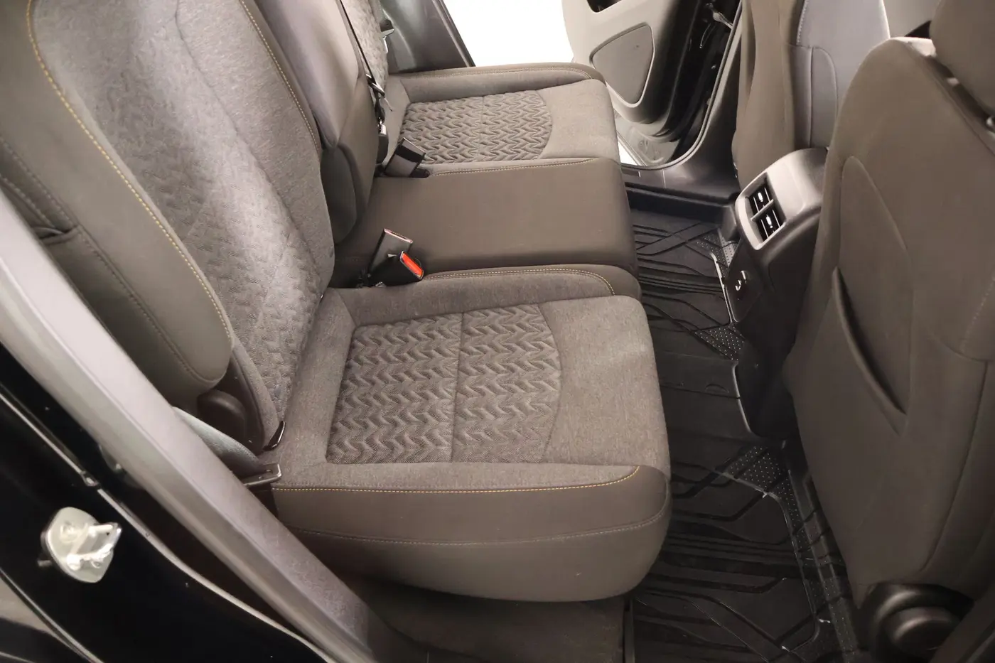 2023 Chevrolet Equinox - $18,197