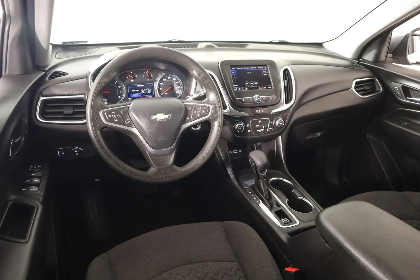 2023 Chevrolet Equinox - $17,997
