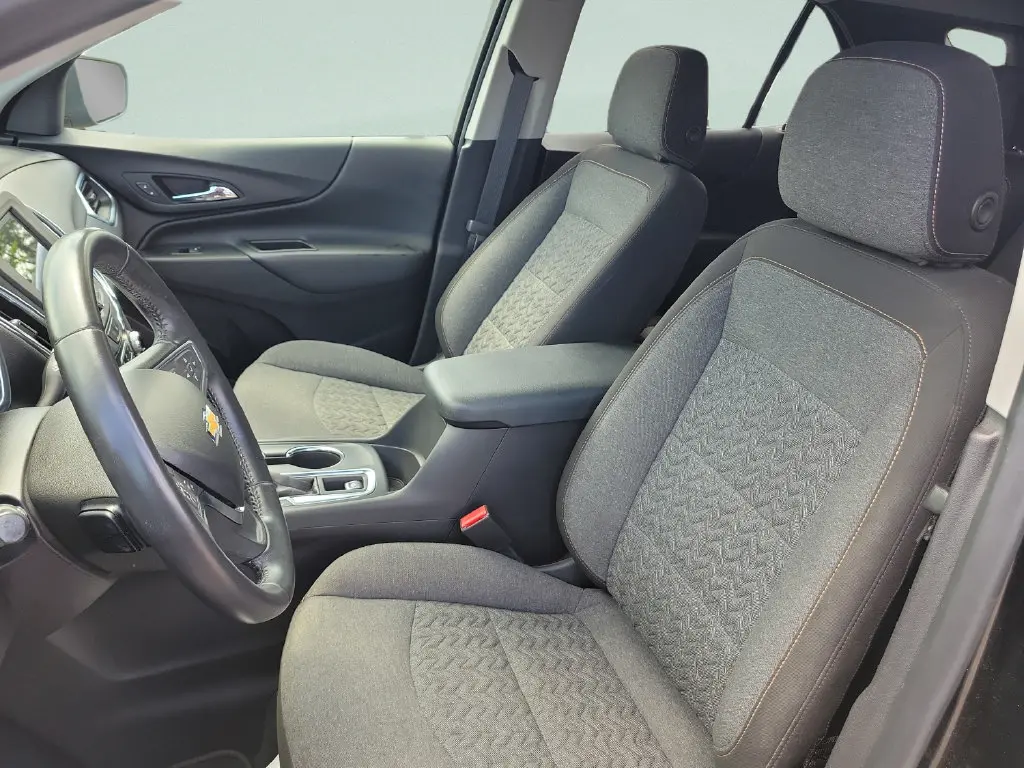 2022 Chevrolet Equinox - $17,495