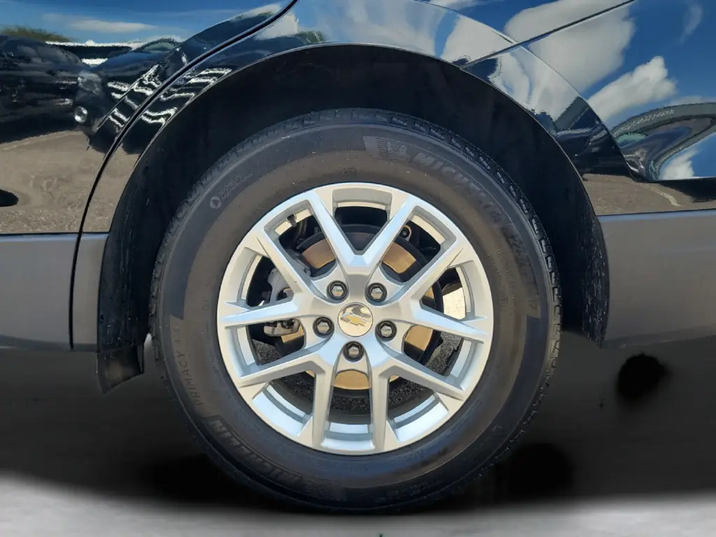 2022 Chevrolet Equinox - $17,495