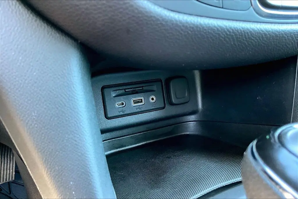 2021 Chevrolet Equinox - $13,500