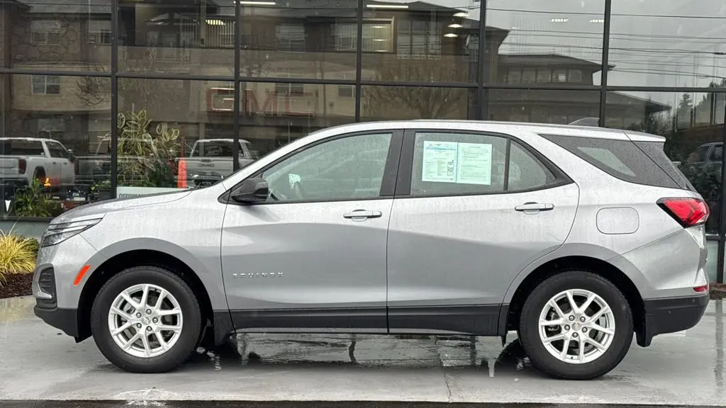 2024 Chevrolet Equinox LS