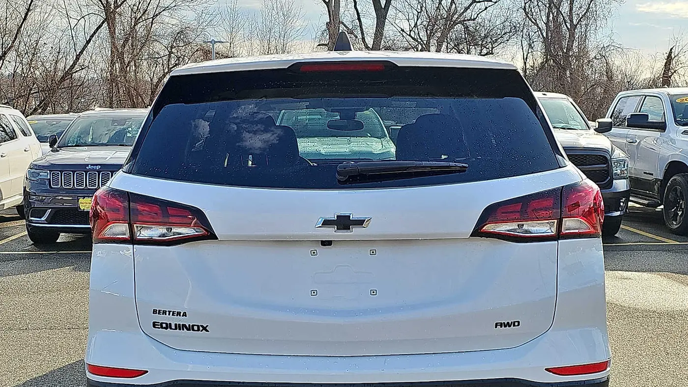 2023 Chevrolet Equinox LS