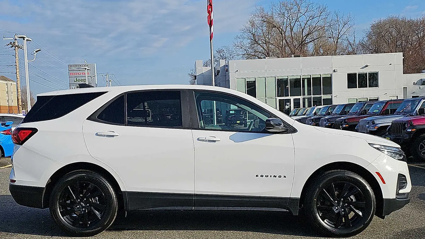 2023 Chevrolet Equinox LS