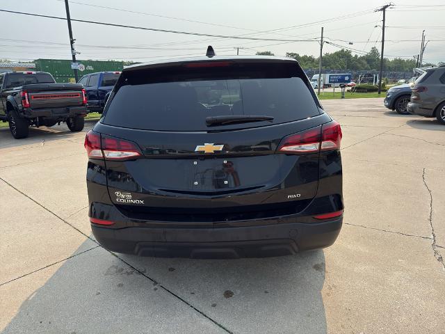 2023 Chevrolet Equinox LS — photo 1 of 9