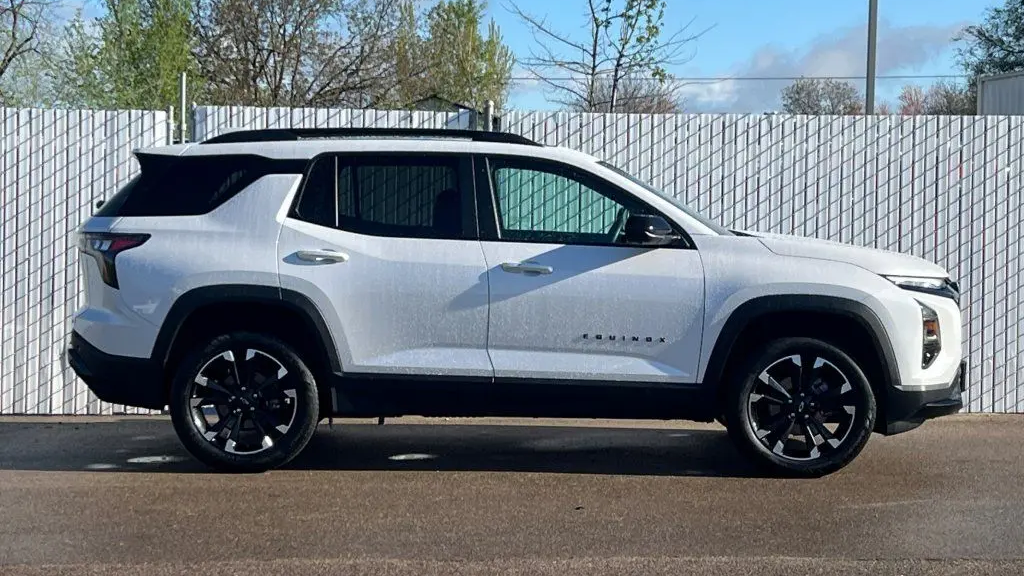 2025 Chevrolet Equinox RS
