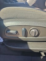 2023 Equinox Thumbnail 16