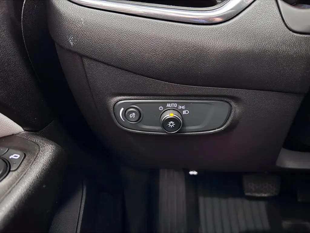 2020 Chevrolet Equinox - $17,986