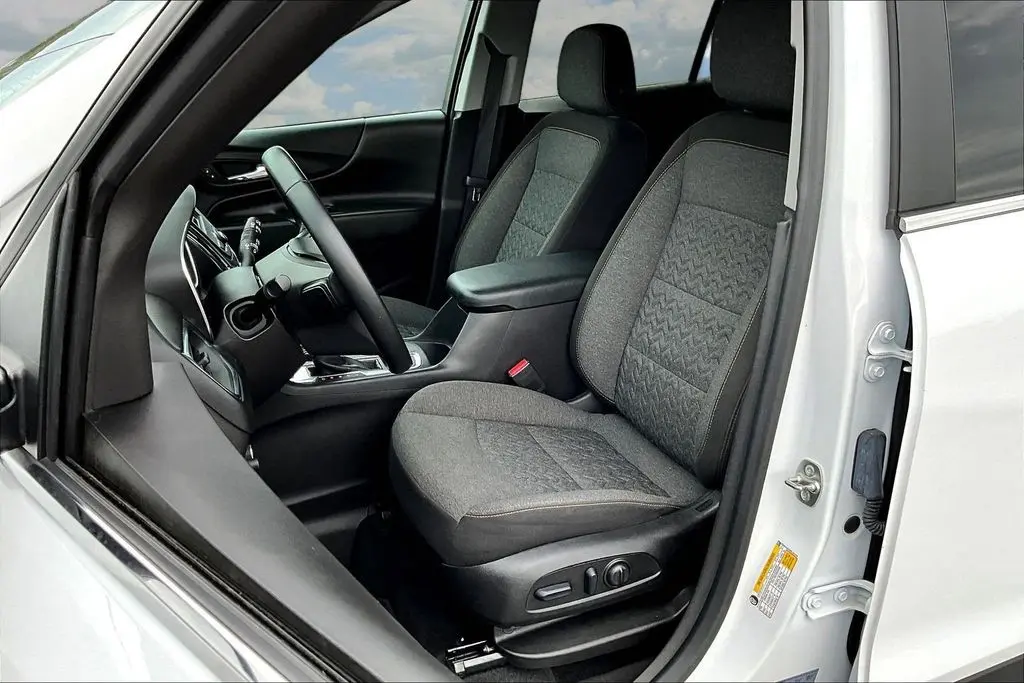2024 Chevrolet Equinox - $19,895