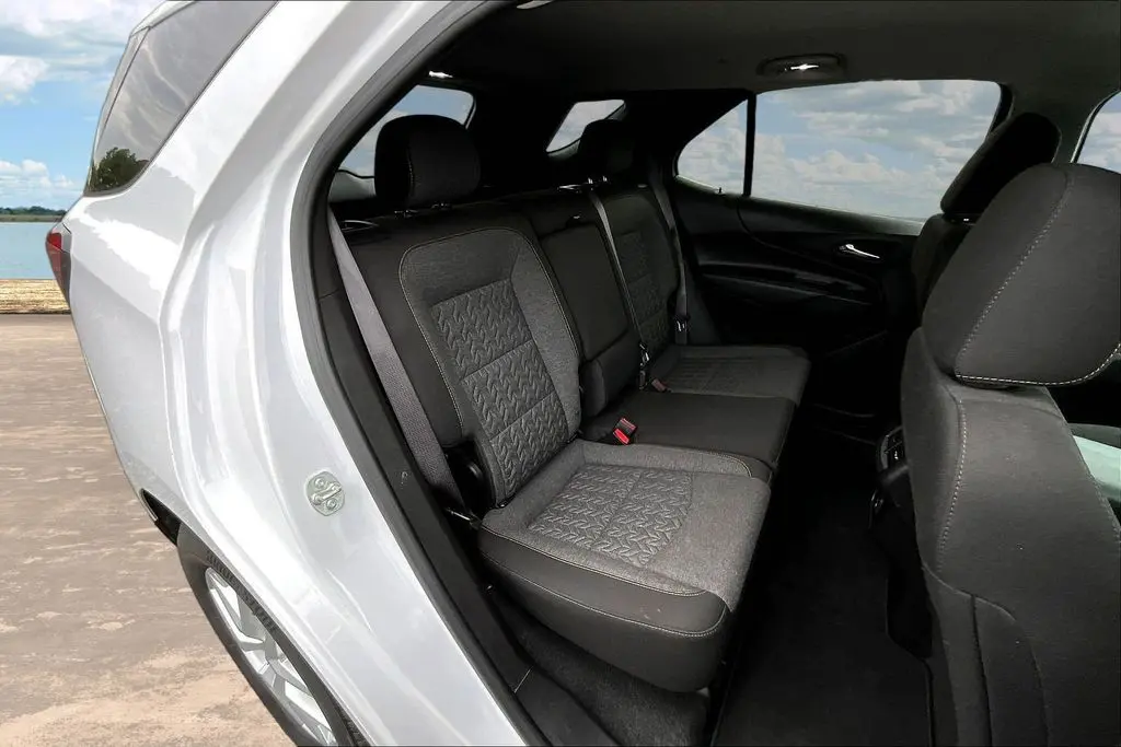 2024 Chevrolet Equinox - $19,895