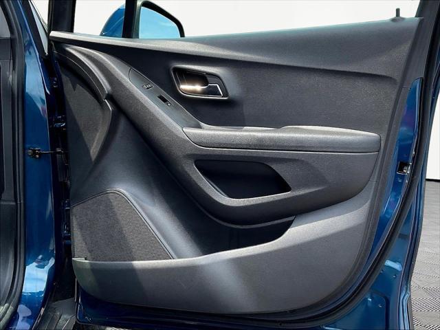 2020 Chevrolet Trax - $9,975