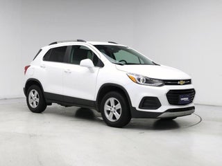 2020 Chevrolet Trax with Summit White Exterior