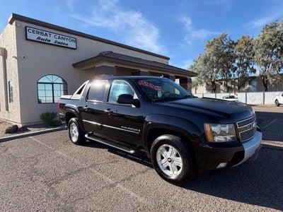 Photo of a 2009 Chevrolet Avalanche 4X4 LT 4DR Crew Cab Pickup for sale