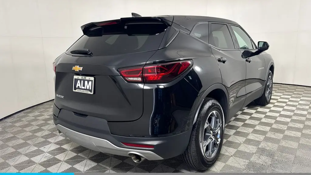 2025 Chevrolet Blazer LT