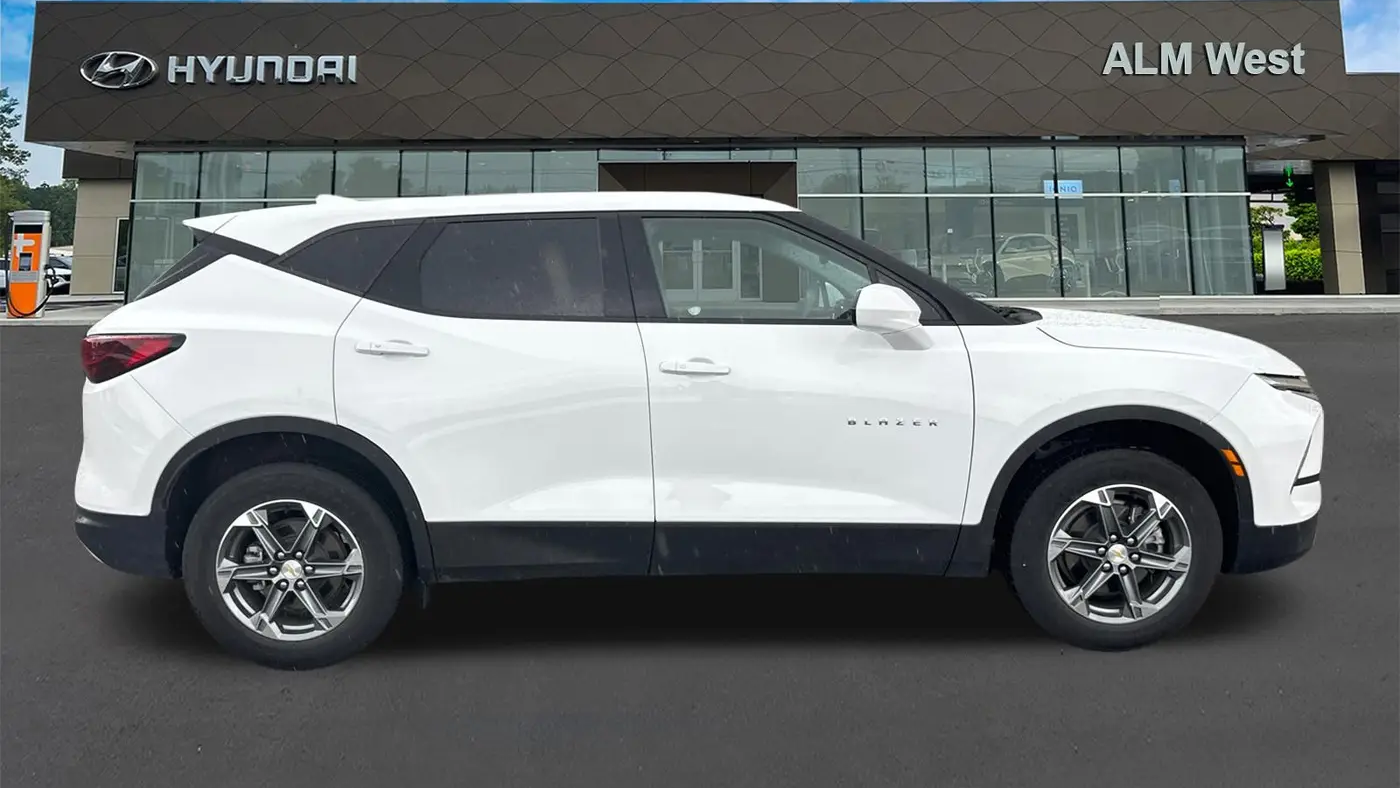 2025 Chevrolet Blazer LT