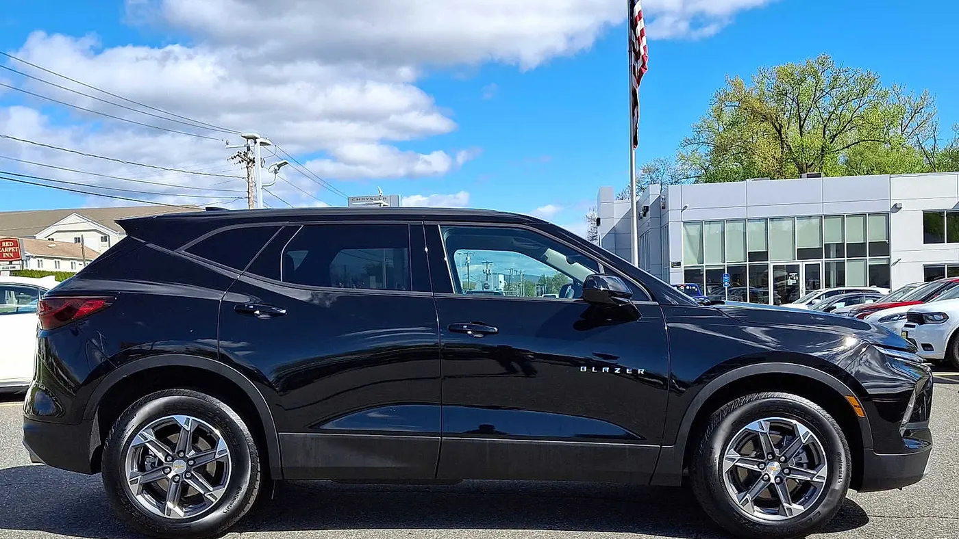 2025 Chevrolet Blazer LT