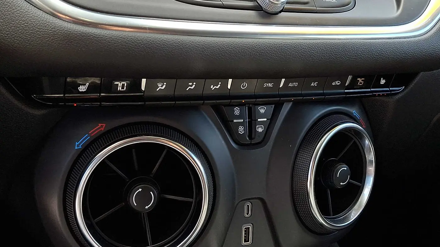 2025 Chevrolet Blazer LT