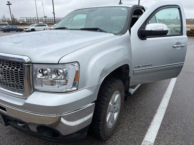 2013 GMC Sierra 1500 4X4 SLE 4DR Crew Cab 5.8 FT. SB