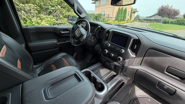 2022 GMC Sierra 1500 Limited AT4