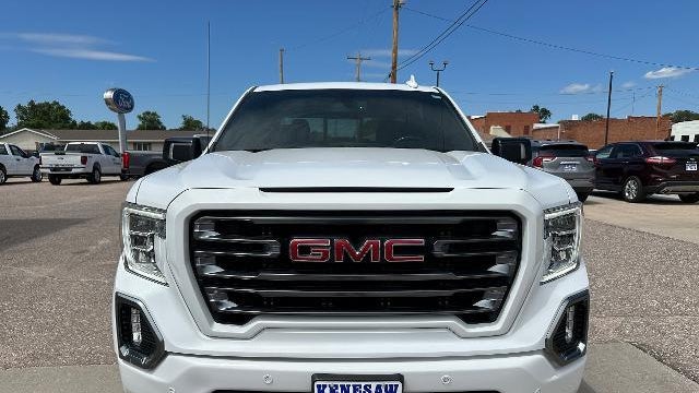 2022 GMC Sierra 1500 Limited AT4